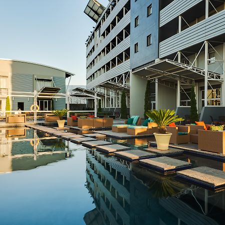 Protea Hotel By Marriott O R Tambo Airport Kempton Park Exteriör bild