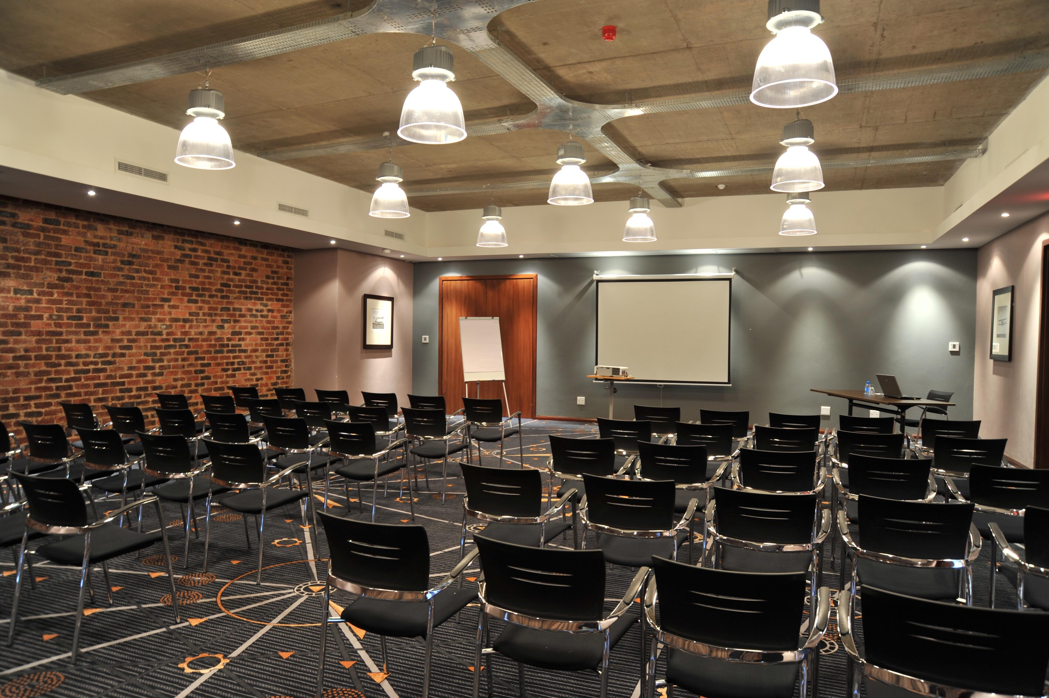 Protea Hotel By Marriott O R Tambo Airport Kempton Park Exteriör bild