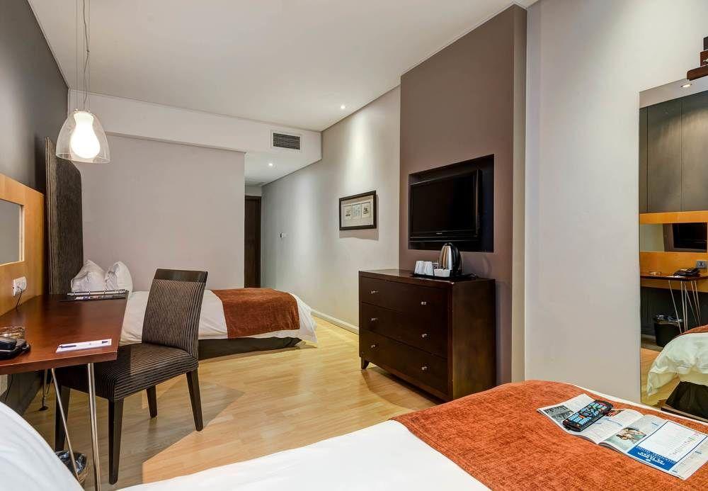 Protea Hotel By Marriott O R Tambo Airport Kempton Park Exteriör bild